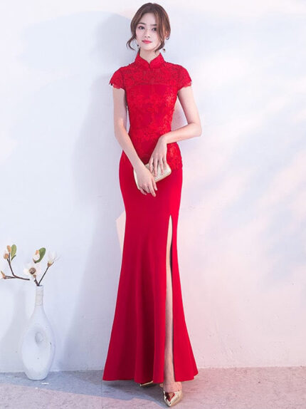 Red qipao wedding dress with floral embroidery
